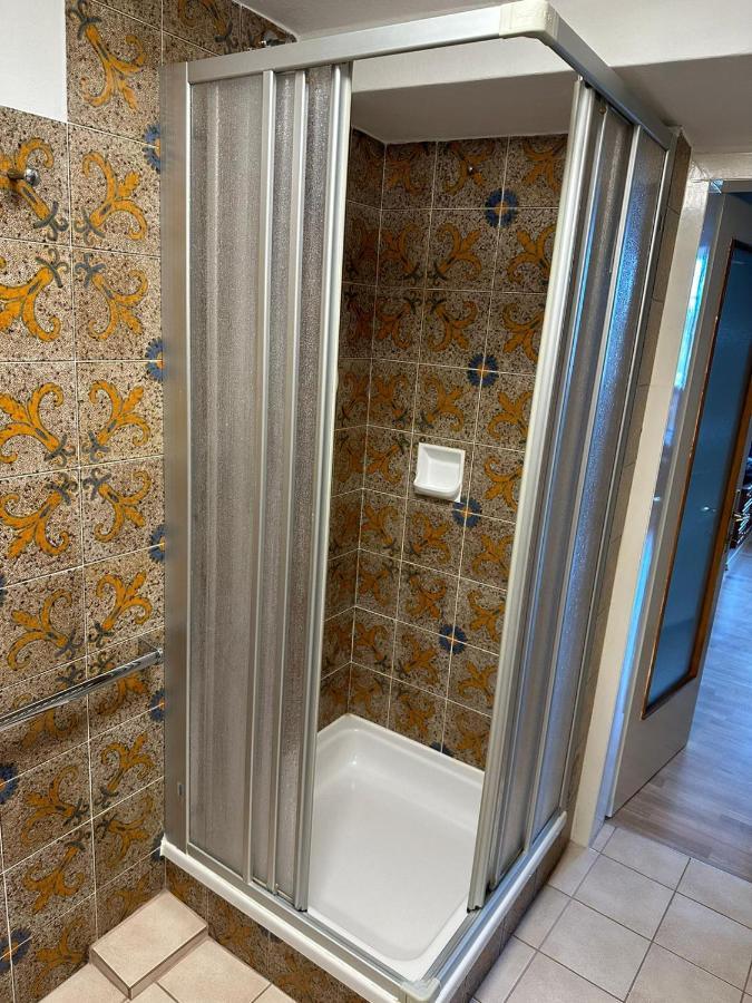 Central Plaza Great Apartment 4 Bedroom 3 Bathroom Bruckneudorf エクステリア 写真